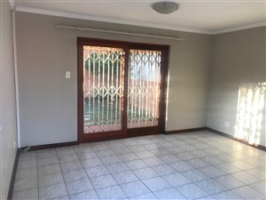 3 Bed Simplex in Bromhof
