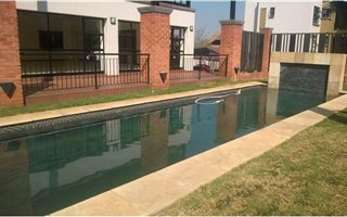 2 Bedroom Townhouse in Douglasdale