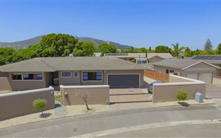 4 Bedroom House in Parow North