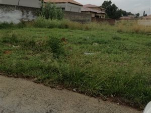 500 m² Land available in Lambton Gardens