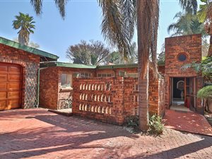 3 Bed House in Rooihuiskraal