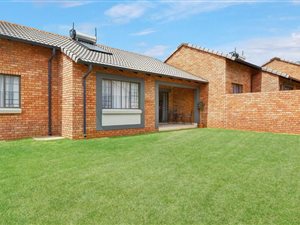 3 Bed Apartment in Blue Hills