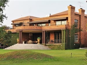 1 ha Smallholding in Bridle Park AH