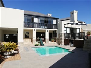 4 Bed House in Atlantic Beach Golf Estate