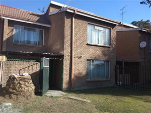 3 Bed Townhouse in Vereeniging Central