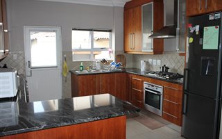 2 Bedroom Townhouse in Eagle Canyon Golf Estate