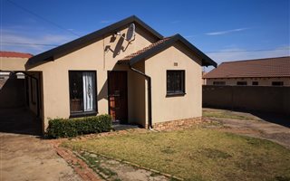 Naturena: Property and houses to rent | Private Property