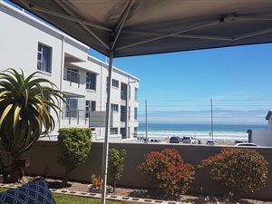 2 Bedroom Flat in Melkbosstrand
