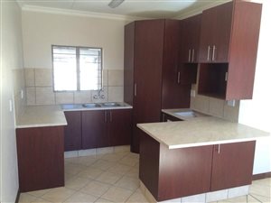 3 Bed Simplex in Willow Park Manor