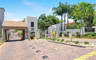 2 Bedroom Apartment in Bryanston West