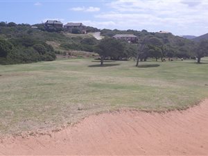 835 m² Land available in Great Brak River
