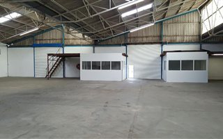 830 m² Industrial space in Braelyn
