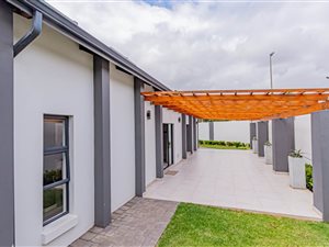 2 Bed Apartment in Halfway House