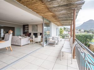 5 Bed House in Higgovale