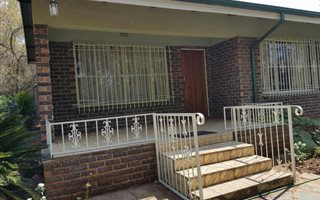 2 Bedroom House in Hartbeespoort Dam