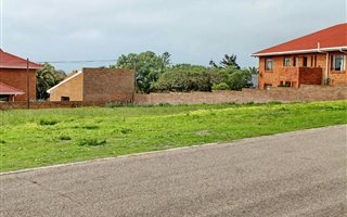 800 m² Land available in Hartenbos Heuwels
