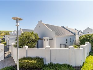 3 Bed House in Nuutgevonden