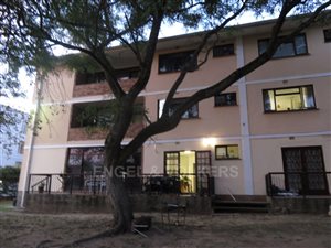 2 Bed Apartment in Mostertsdrift