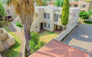 2 Bedroom Apartment in Sunninghill