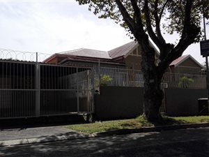 3 Bed House in Malvern