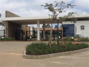 3 Bed Townhouse in Modderfontein