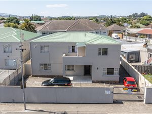 10 Bed House in Kempenville