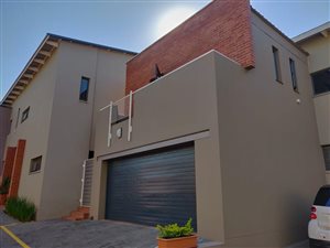 4 Bed Townhouse in Menlo Park