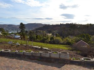 831 m² Land available in Kanonkop