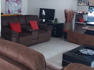 3 Bed Townhouse in Florida Park