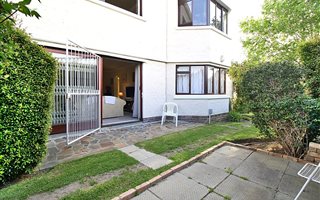 3 Bedroom Apartment in Roundhay