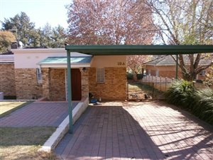2 Bed House in Thornhill Estate