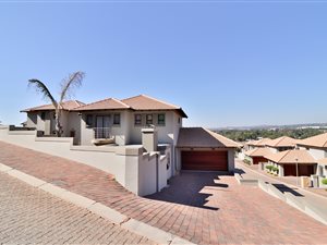 3 Bed House in Bergtuin