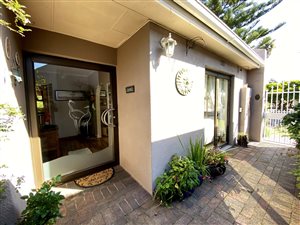 4 Bed House in Edgemead