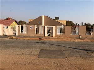 6 Bed Duplex in Crosby