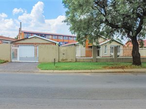 3 Bedroom House in Verwoerdpark