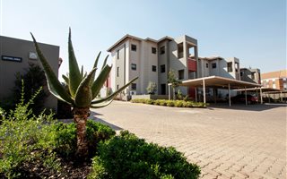 3 Bedroom Apartment in Fourways