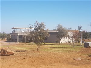 270000 m² Commercial space in Kameelfontein and surrounds