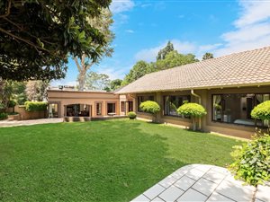 4 Bed House in Birdhaven