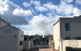 2 Bedroom Apartment in Parklands