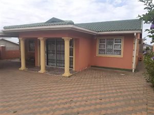 3 Bed House in KwaMashu