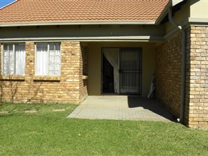2 Bed Townhouse in Equestria