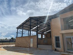 351 m² Industrial space in Jet Park