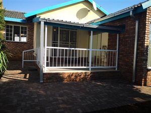 2 Bed Garden Cottage in Atlasville