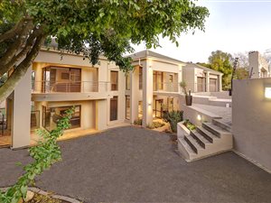 5 Bed House in Durbanville Hills