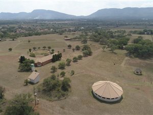 2.2 ha Land available in Rietfontein