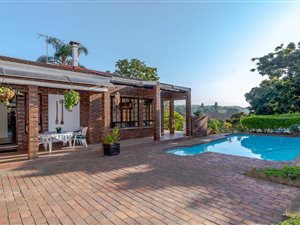 4 Bed House in Rouken Glen