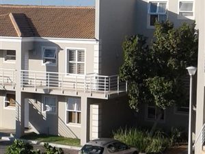 2 Bedroom Apartment in Melkbosstrand