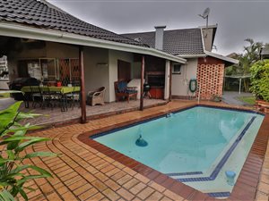 4 Bed House in Meerensee