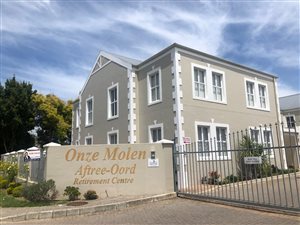 Bachelor apartment in Durbanville Central