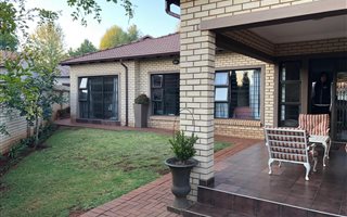 4 Bedroom House in Eldoraigne